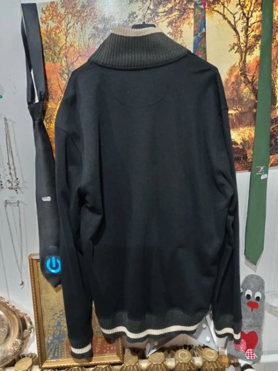 1759305489 (1).webp
